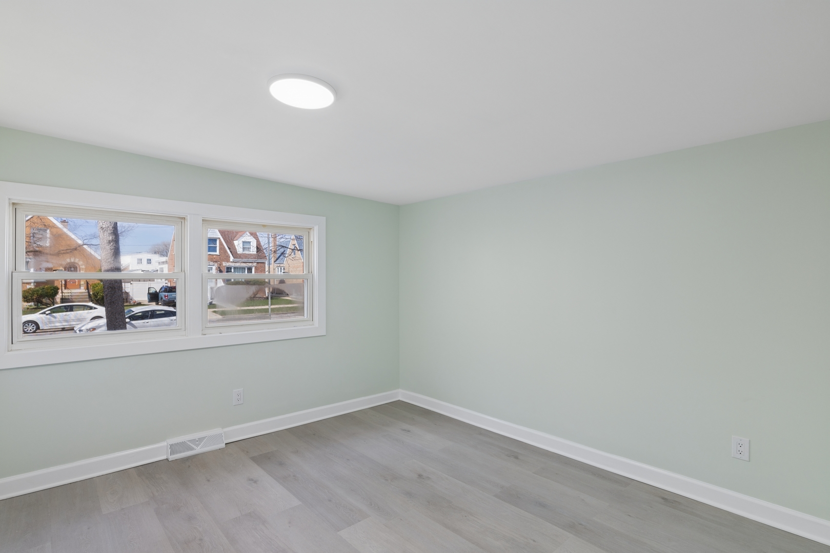 6347 S Kenneth Avenue Property Photo 17
