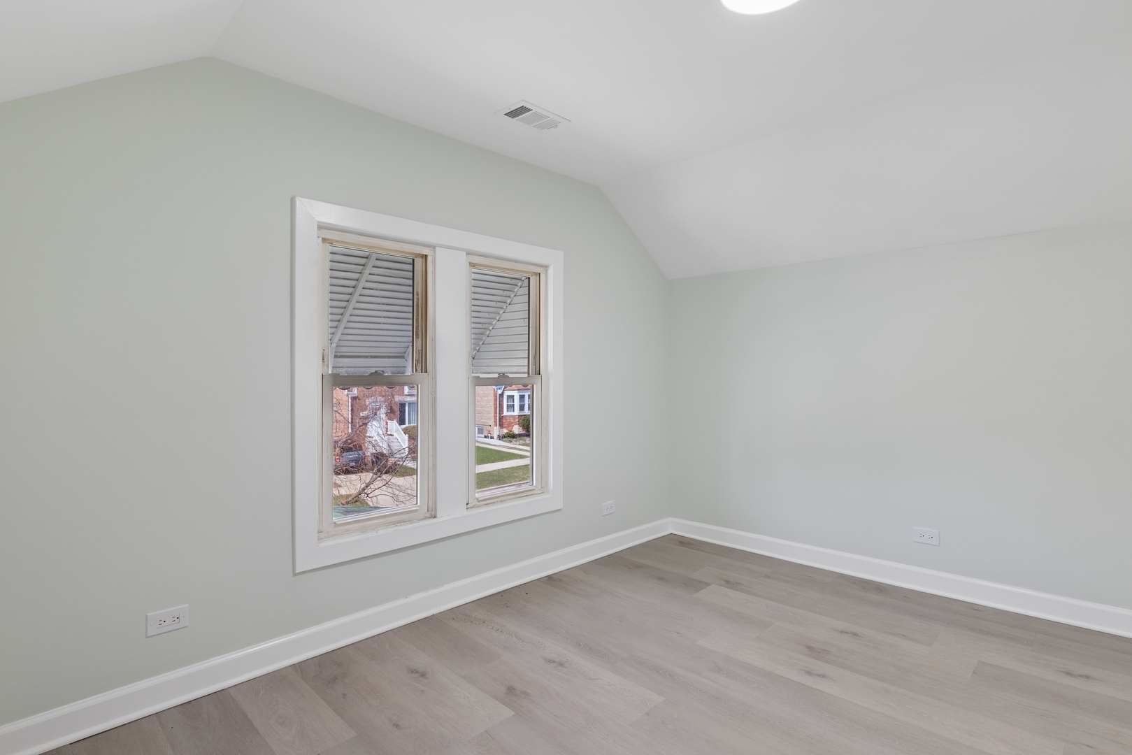 6347 S Kenneth Avenue Property Photo 18