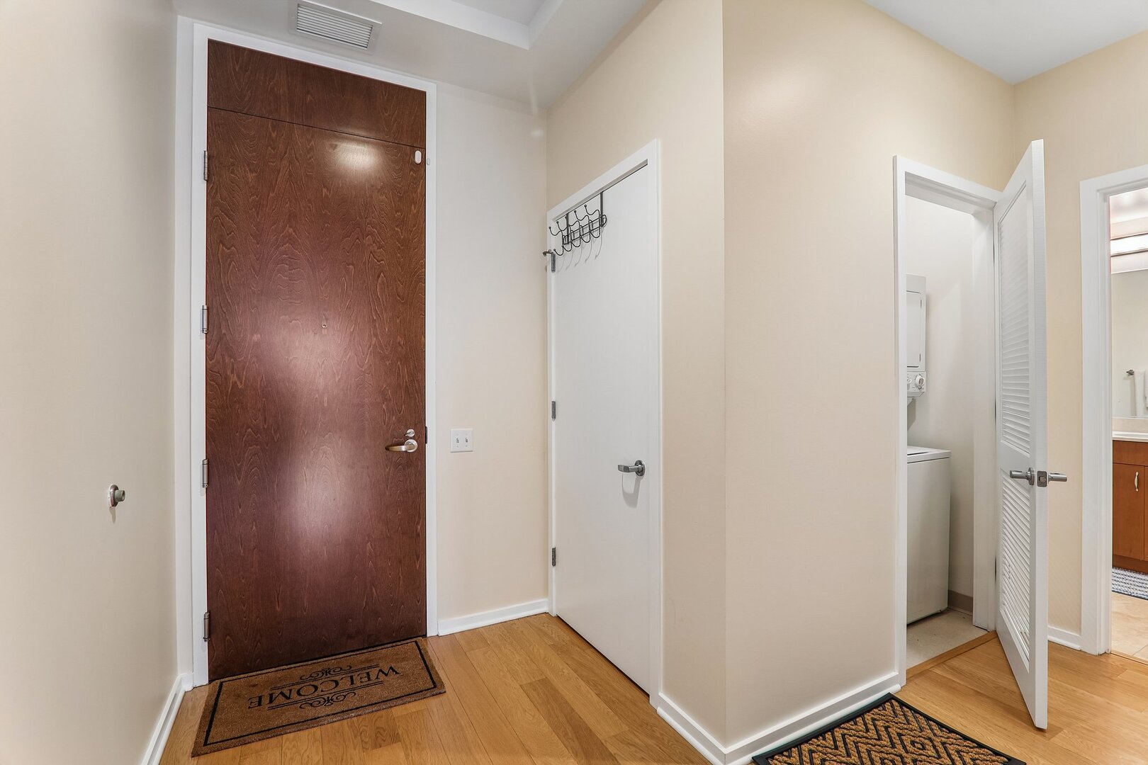 65 E Monroe Street 4407 Property Photo 4