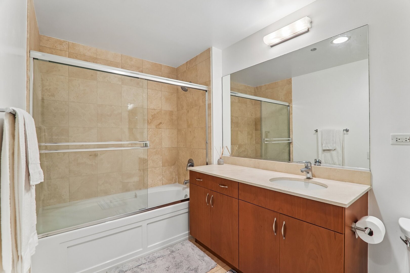 65 E Monroe Street 4407 Property Photo 11