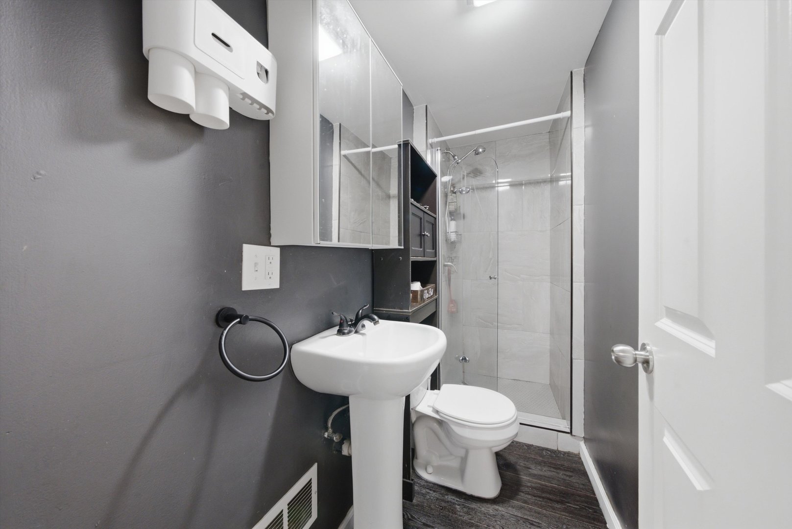 1204 Lincoln Court Property Photo 28