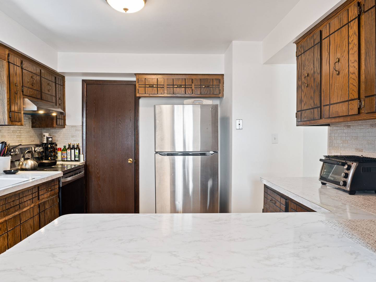 9645 Ridgeland Avenue 201 Property Photo 7