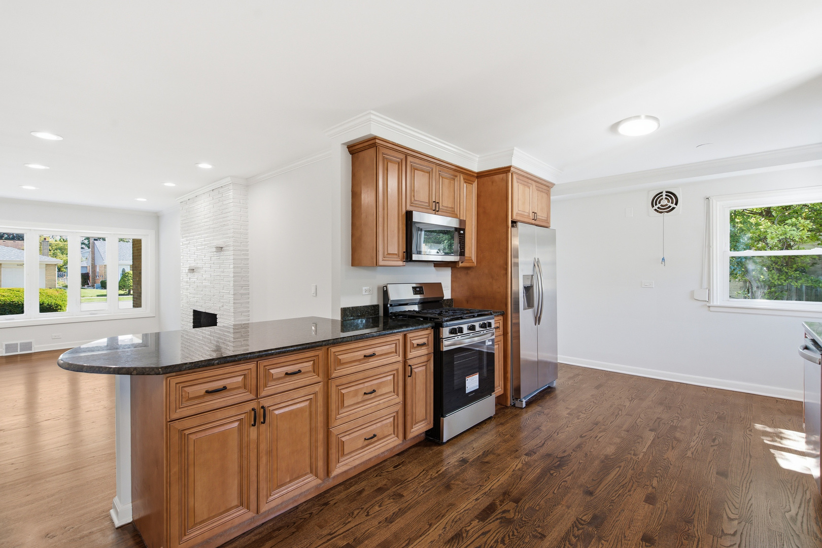 5022 Fargo Avenue Property Photo 10