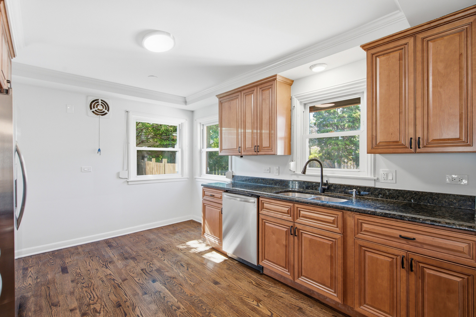 5022 Fargo Avenue Property Photo 11