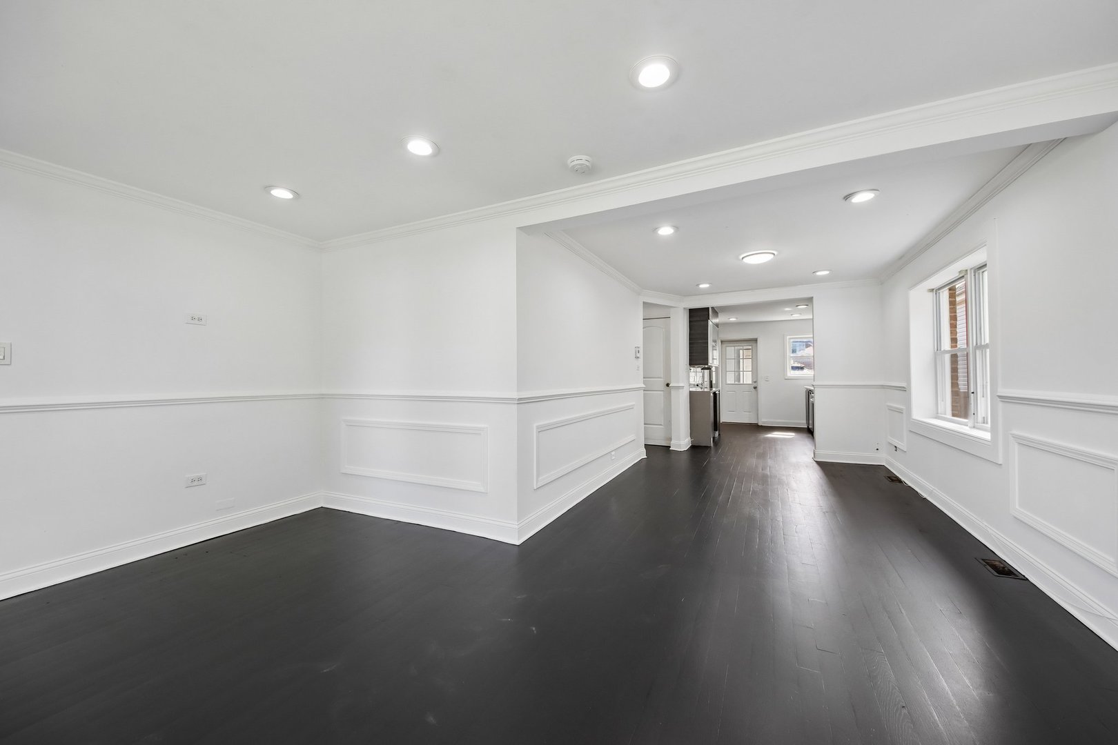 3121 N Nottingham Avenue Property Photo 4