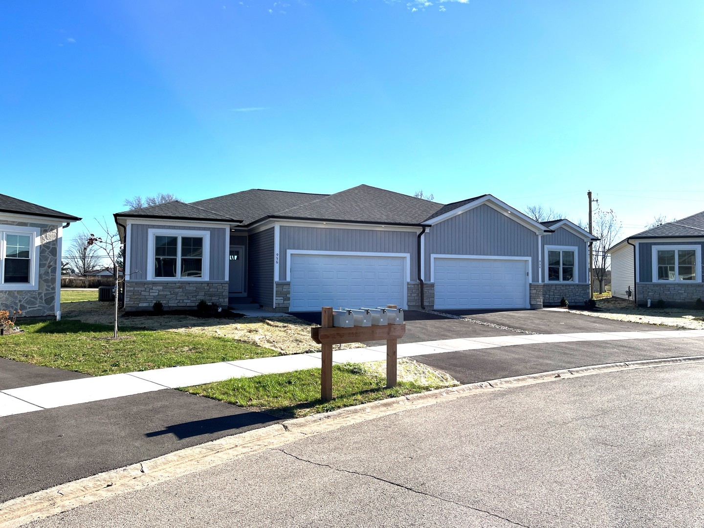 956 PARTRIDGE Circle Property Photo 1