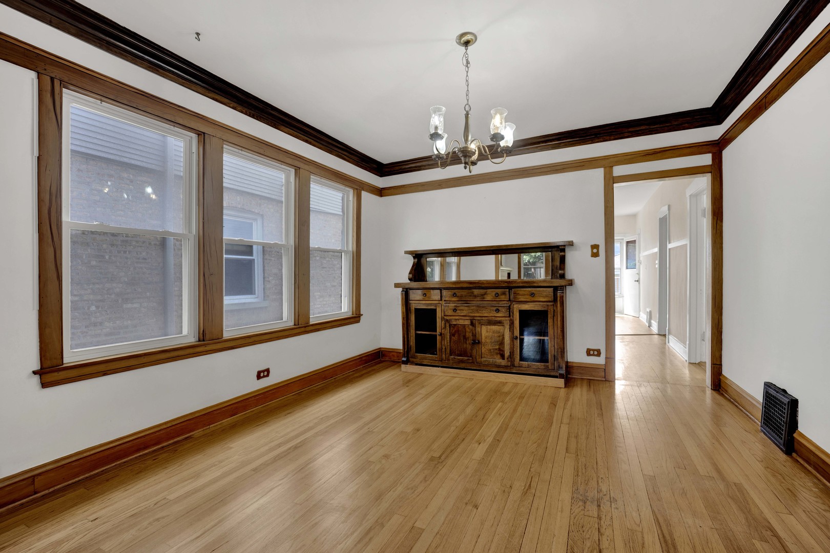 2419 W Berenice Avenue Property Photo 7