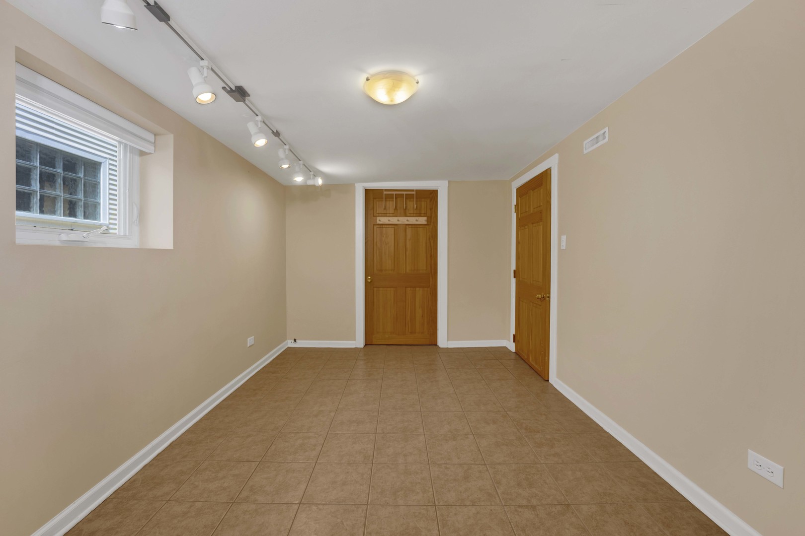 2419 W Berenice Avenue Property Photo 21