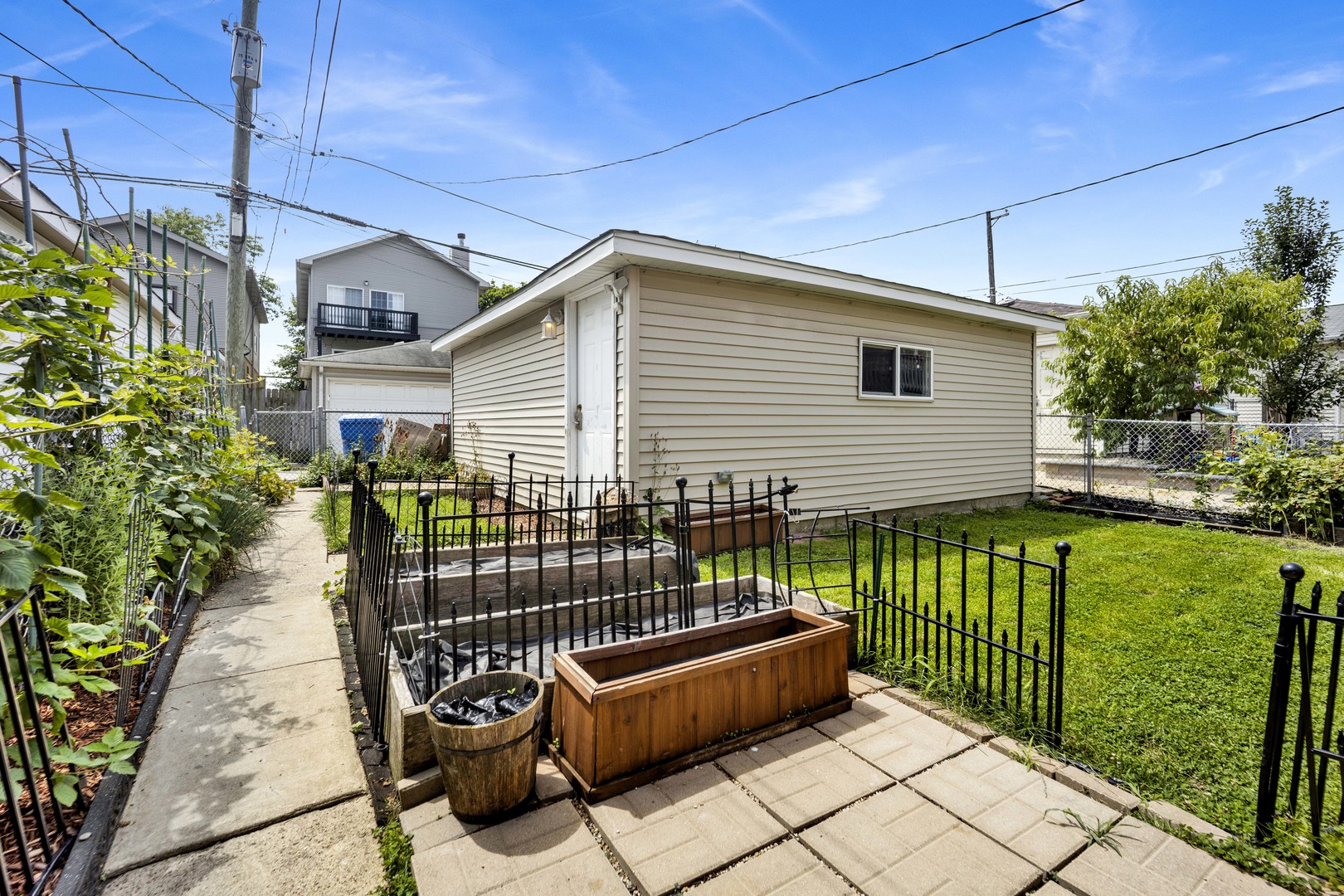 2419 W Berenice Avenue Property Photo 25