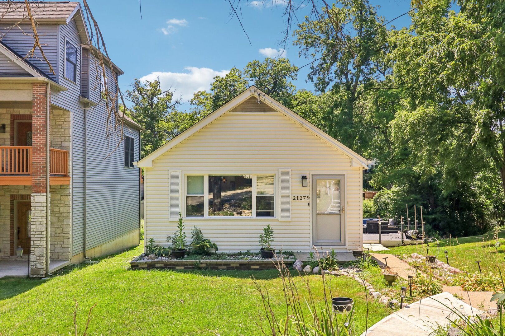 21279 W Shady Lane Property Photo 1
