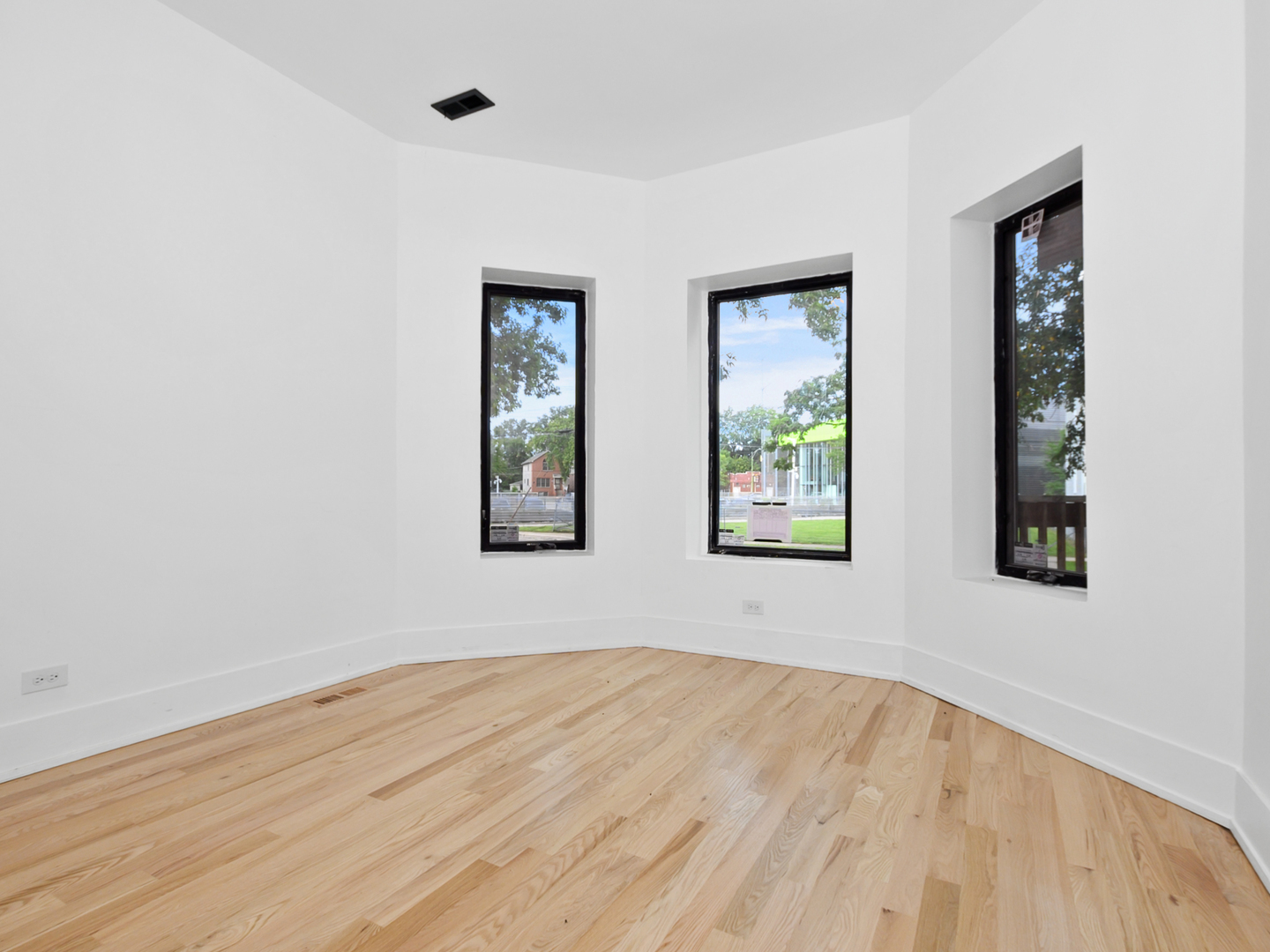 7125 S Drexel Avenue Property Photo 16
