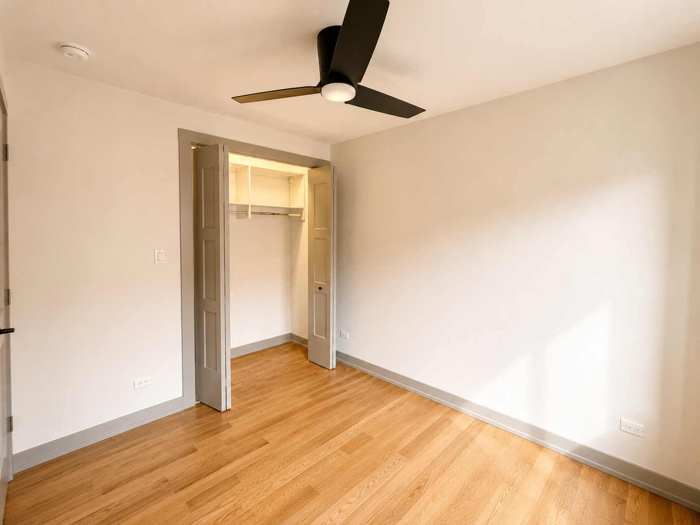 1333 W Estes Avenue 2a Property Photo 9