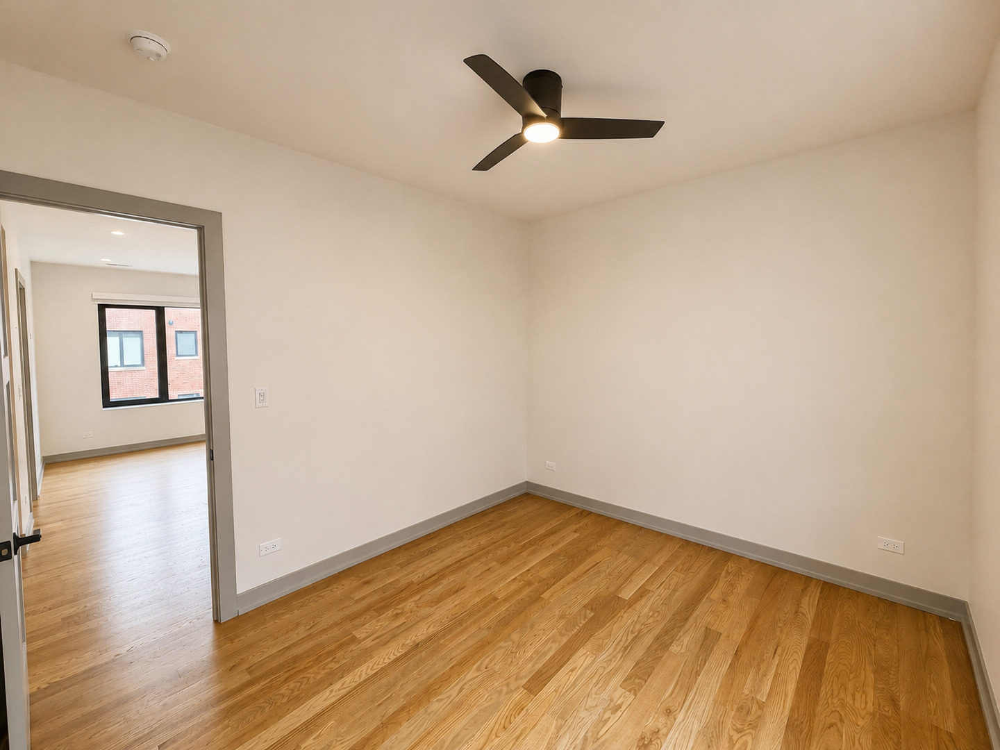 1333 W Estes Avenue 2a Property Photo 13