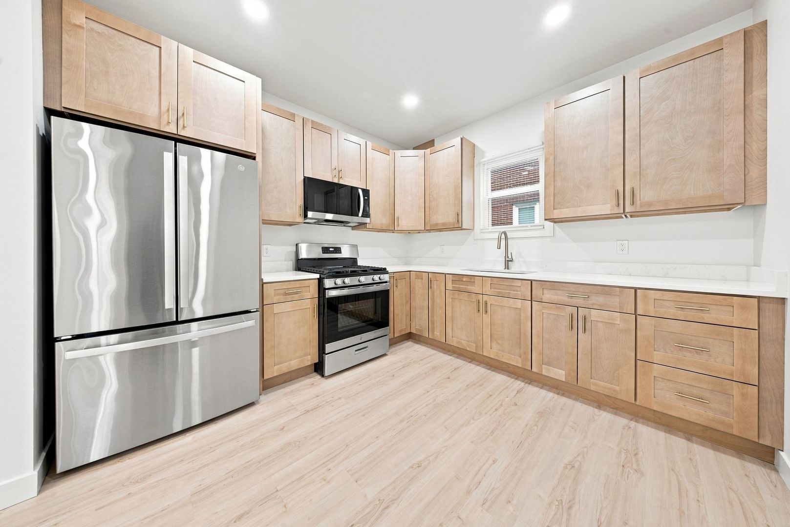 387 S Evergreen Avenue Property Photo 12
