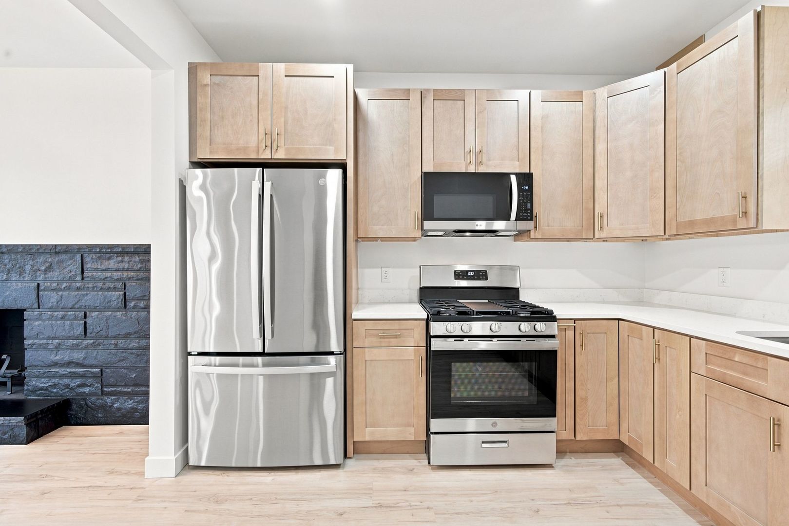387 S Evergreen Avenue Property Photo 13