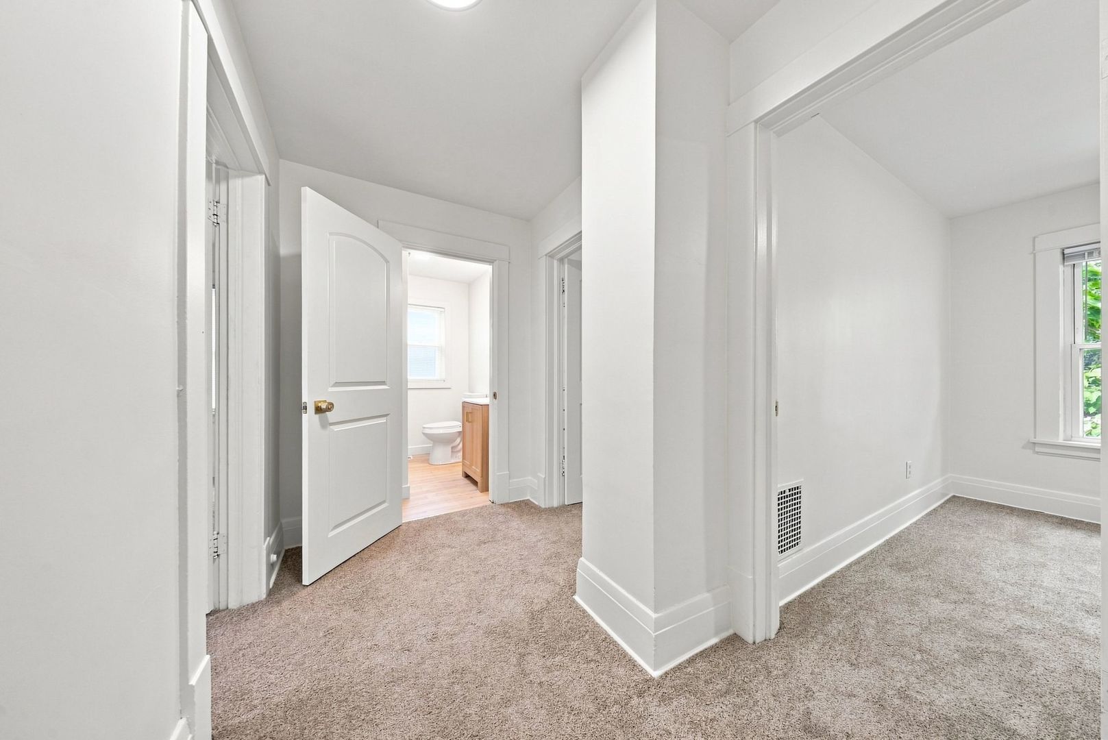 387 S Evergreen Avenue Property Photo 16