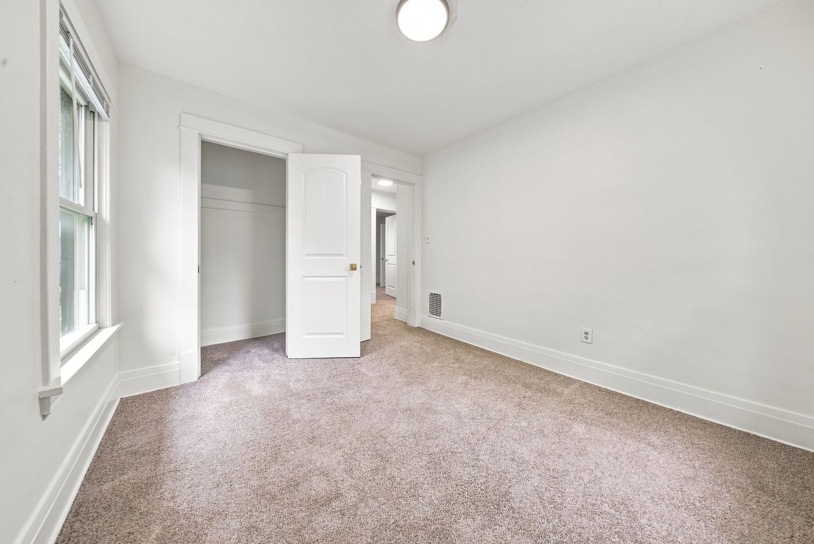 387 S Evergreen Avenue Property Photo 18