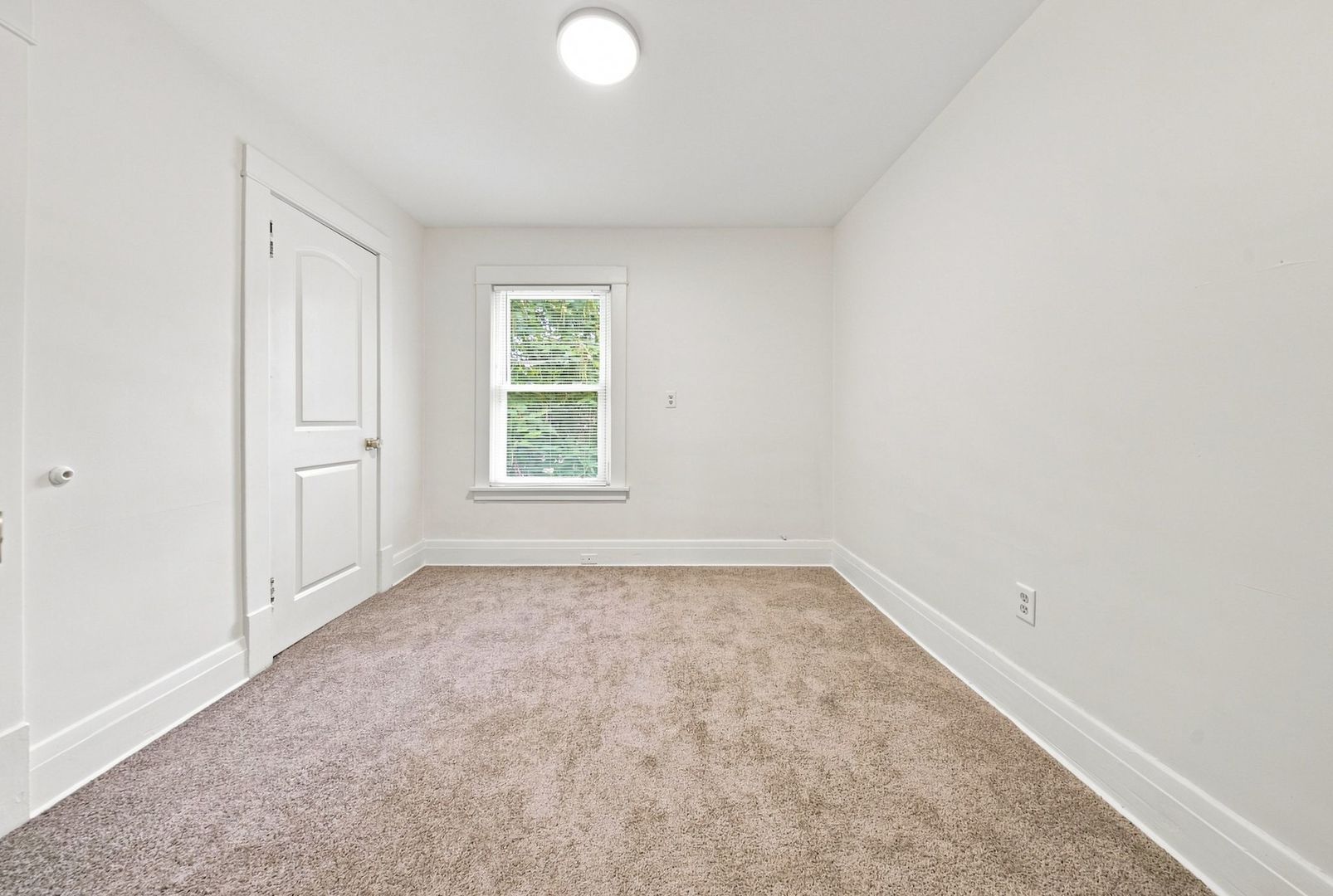 387 S Evergreen Avenue Property Photo 19