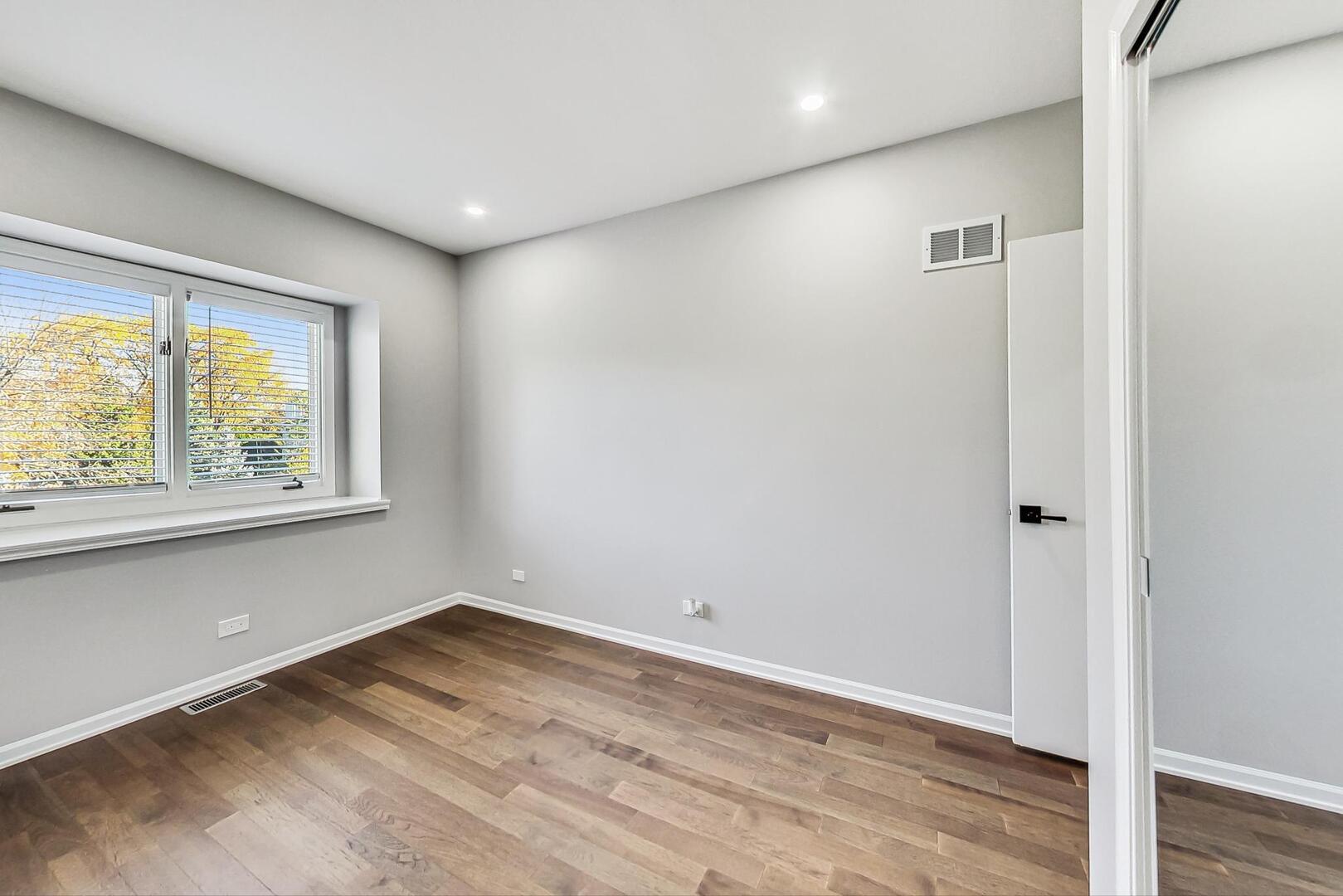 1002 Arbor Court Property Photo 17