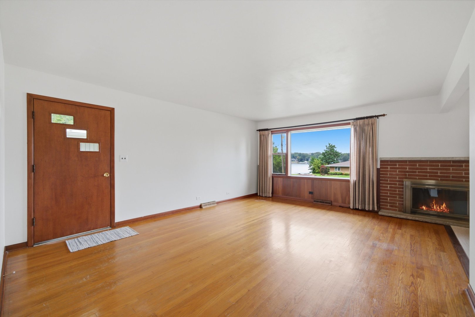39181 N Cedar Crest Drive Property Photo 4