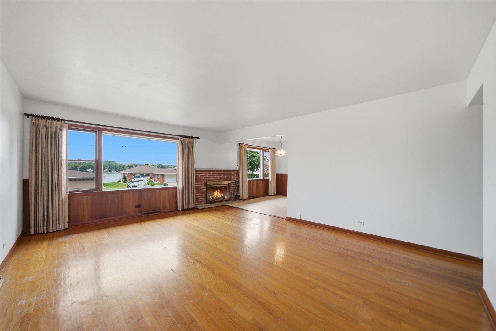 39181 N Cedar Crest Drive Property Photo 6