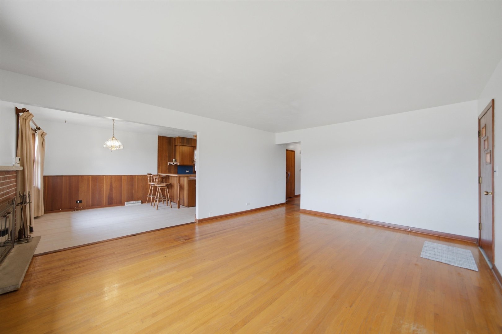 39181 N Cedar Crest Drive Property Photo 7