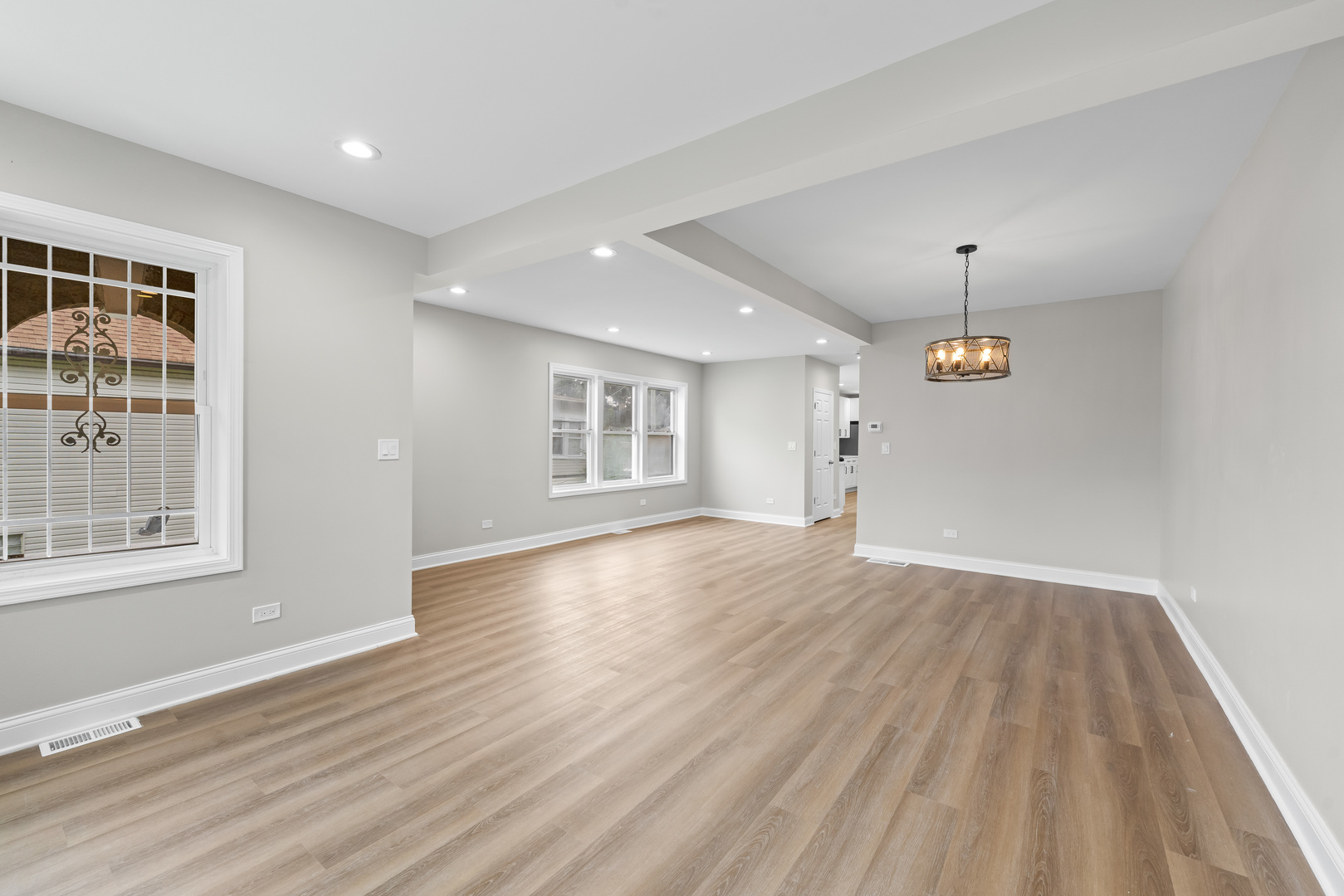 1653 W 92nd Street Property Photo 5