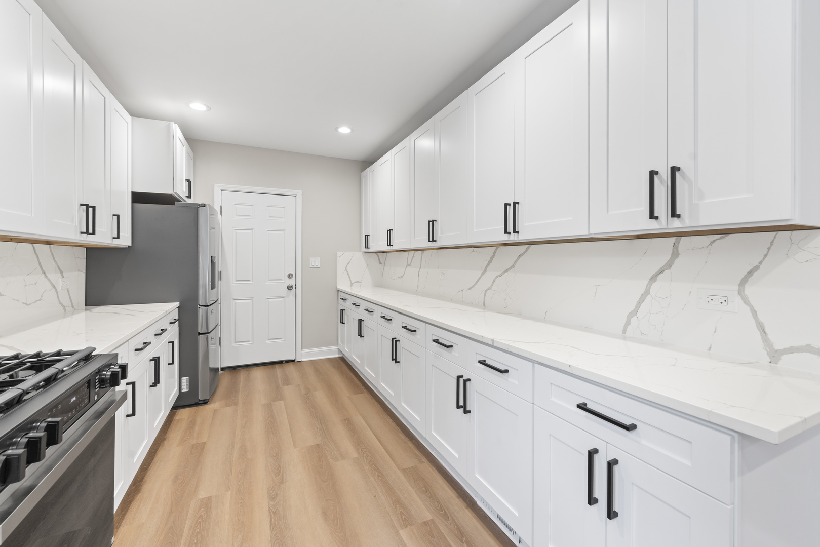 1653 W 92nd Street Property Photo 9