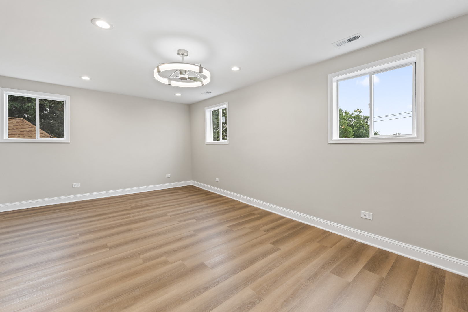 1653 W 92nd Street Property Photo 14