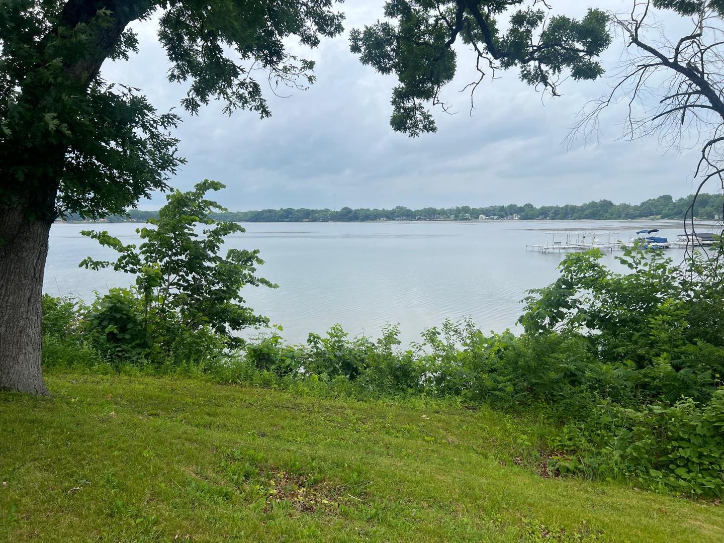 440 E Lakeshore Drive Property Photo 3