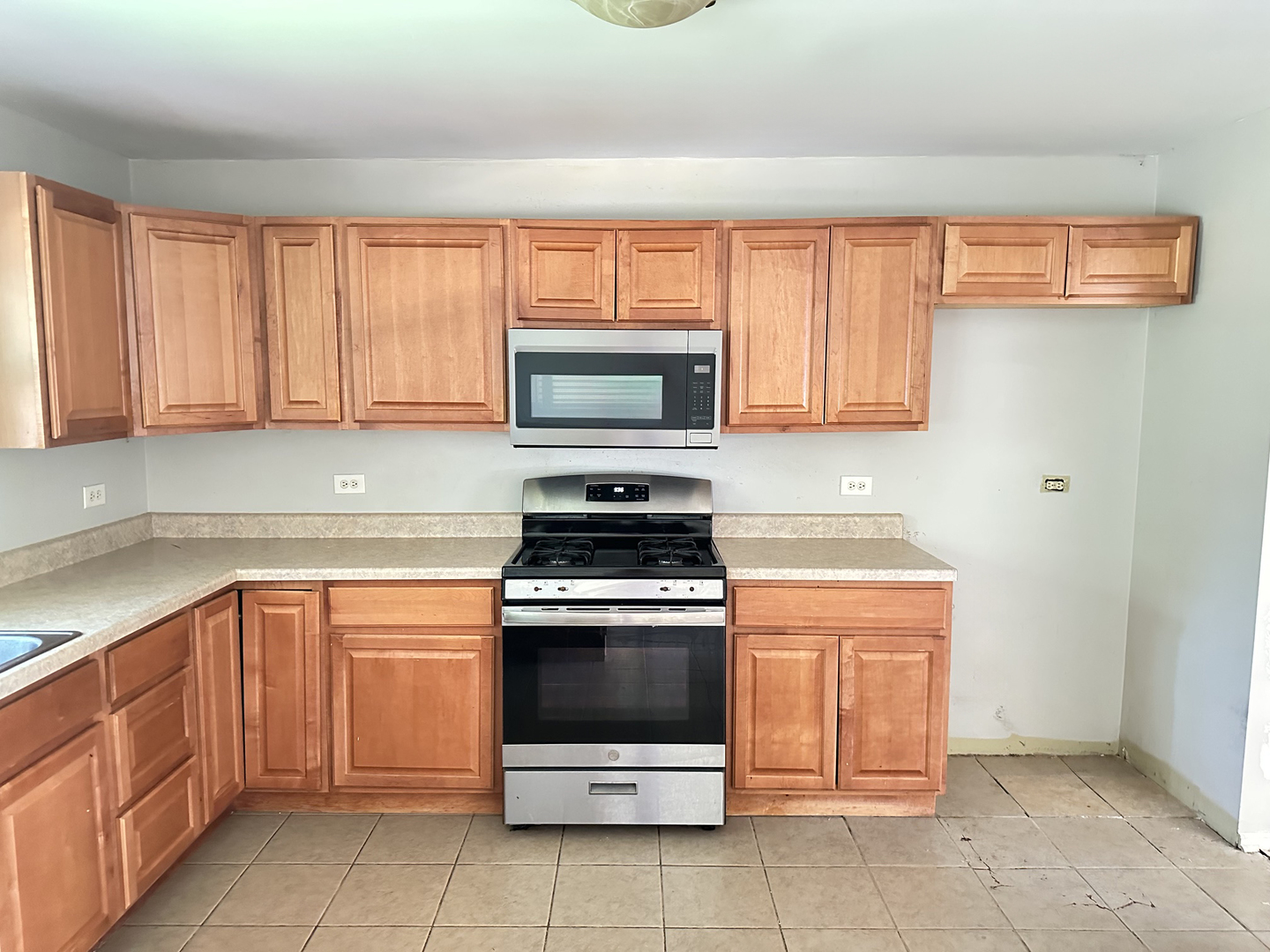 223 Indian Trail Property Photo 4