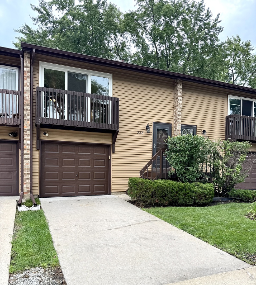 328 Ottawa Drive Property Photo 1