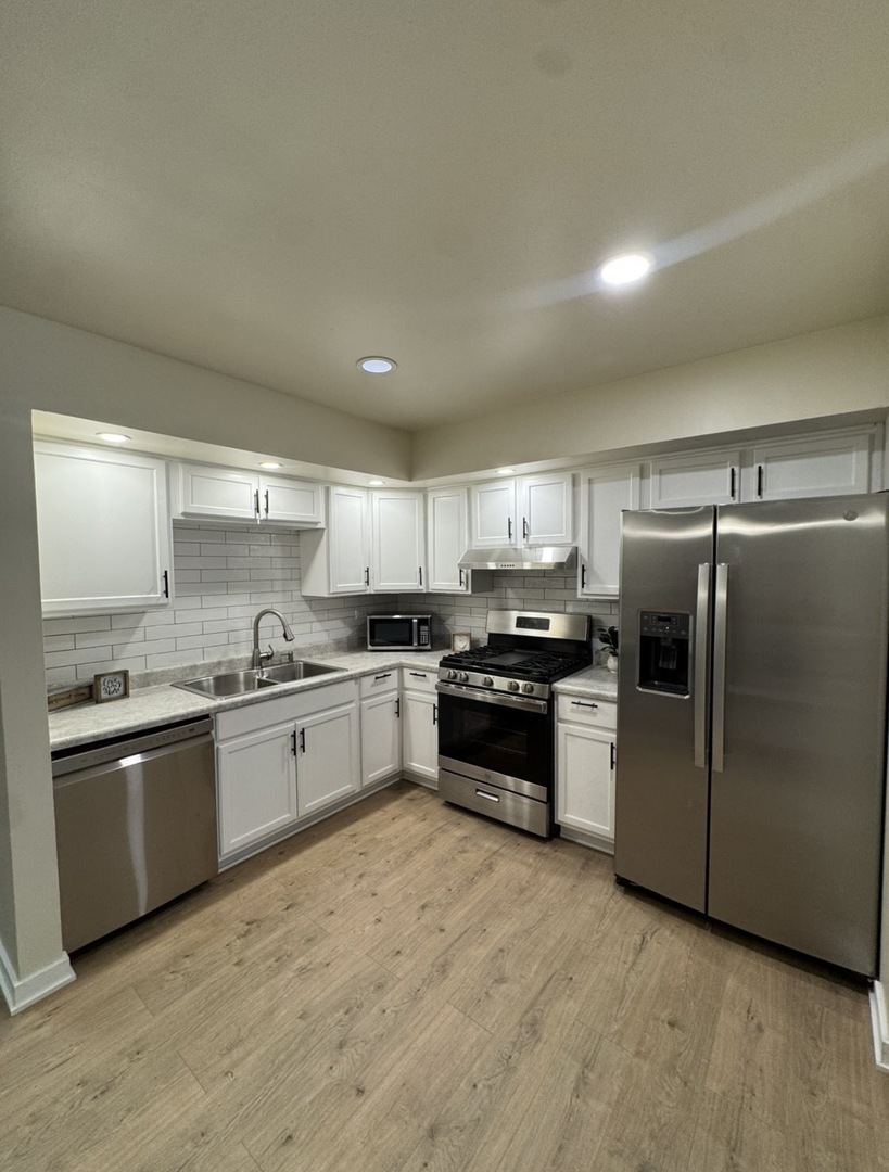 328 Ottawa Drive Property Photo 6