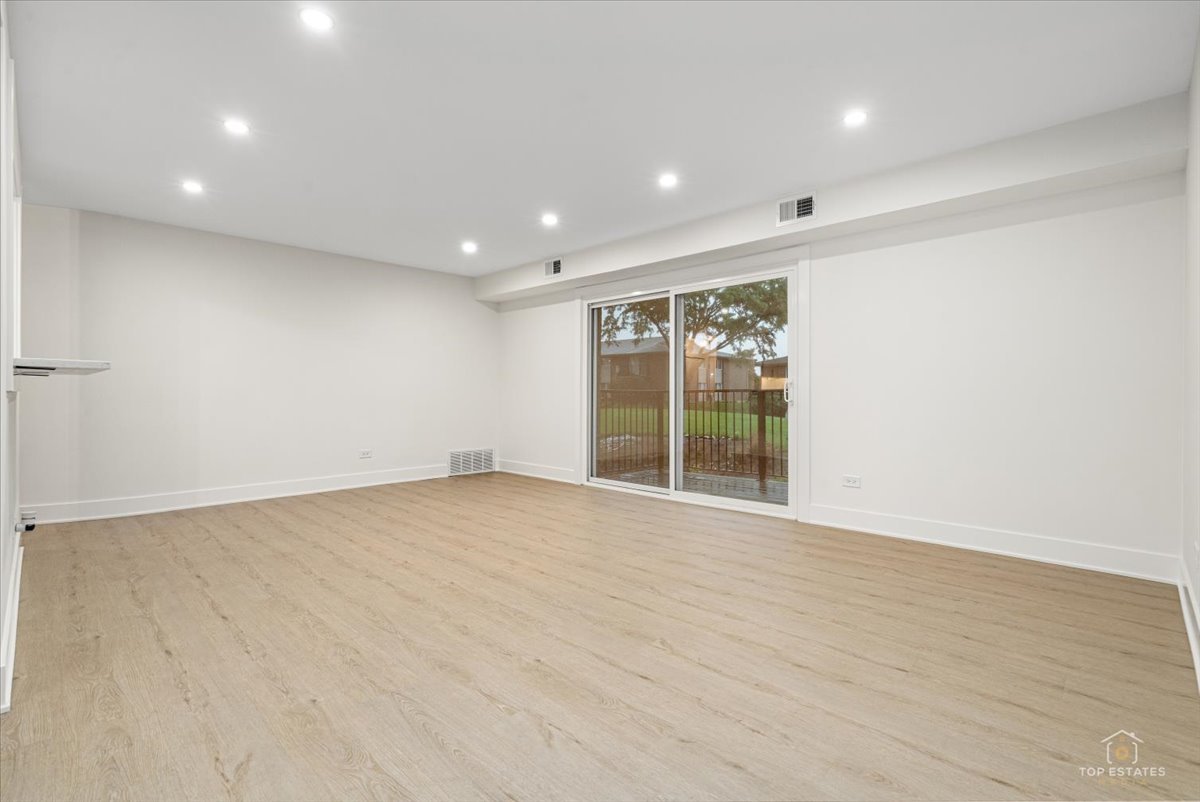 12733837 Property Photo 3