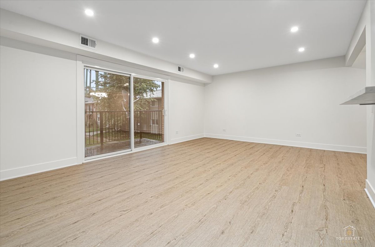 12733837 Property Photo 8