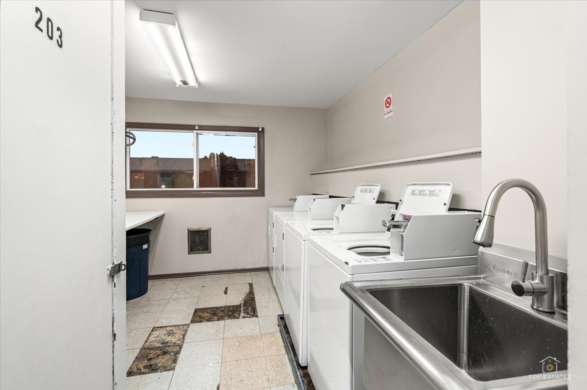 12733837 Property Photo 11