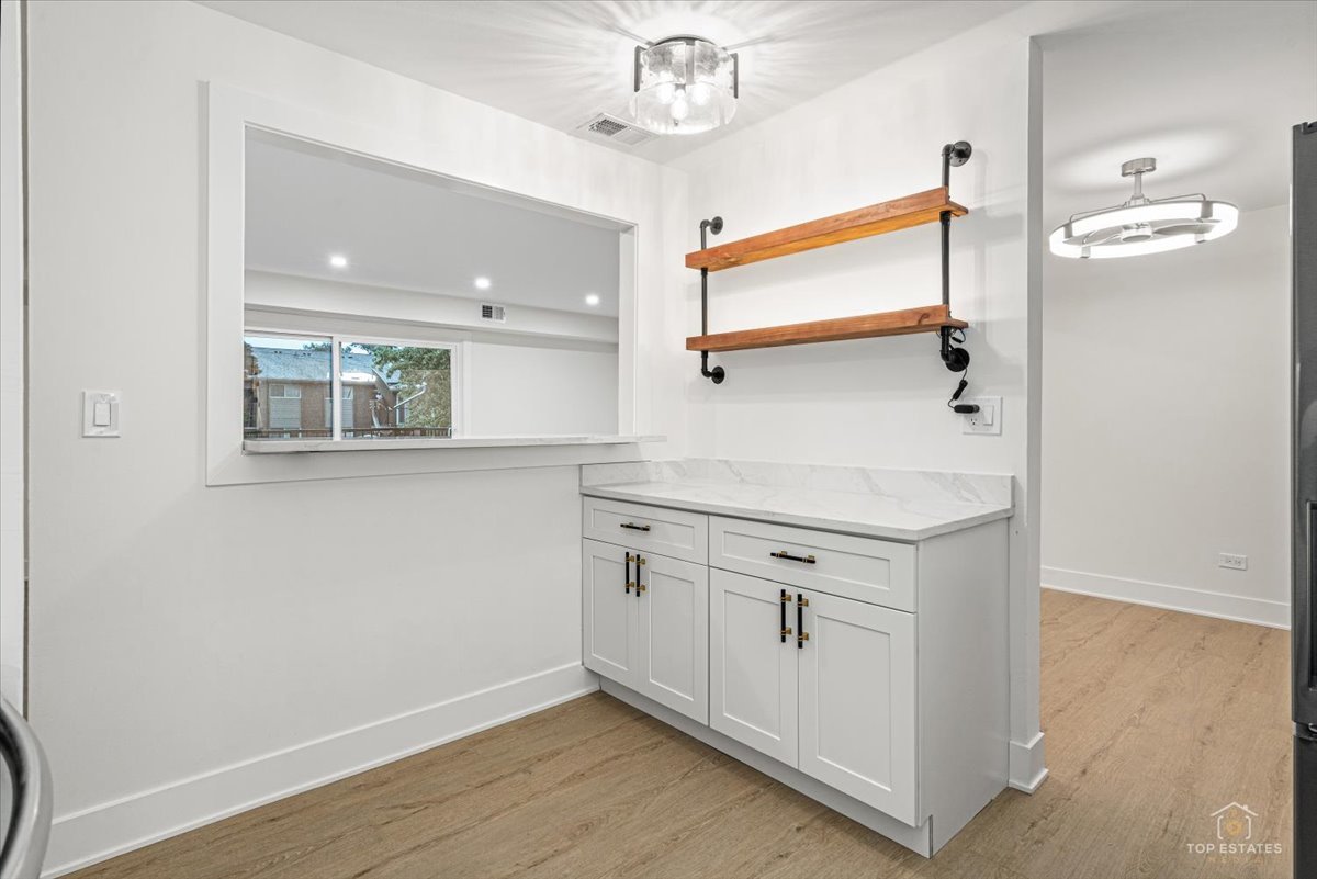 12733837 Property Photo 15