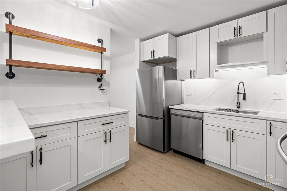 12733837 Property Photo 16