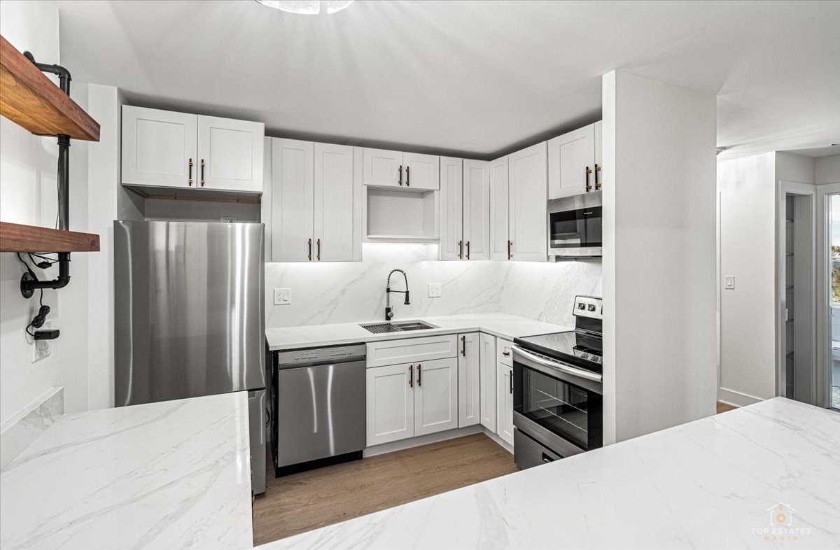 12733837 Property Photo 20