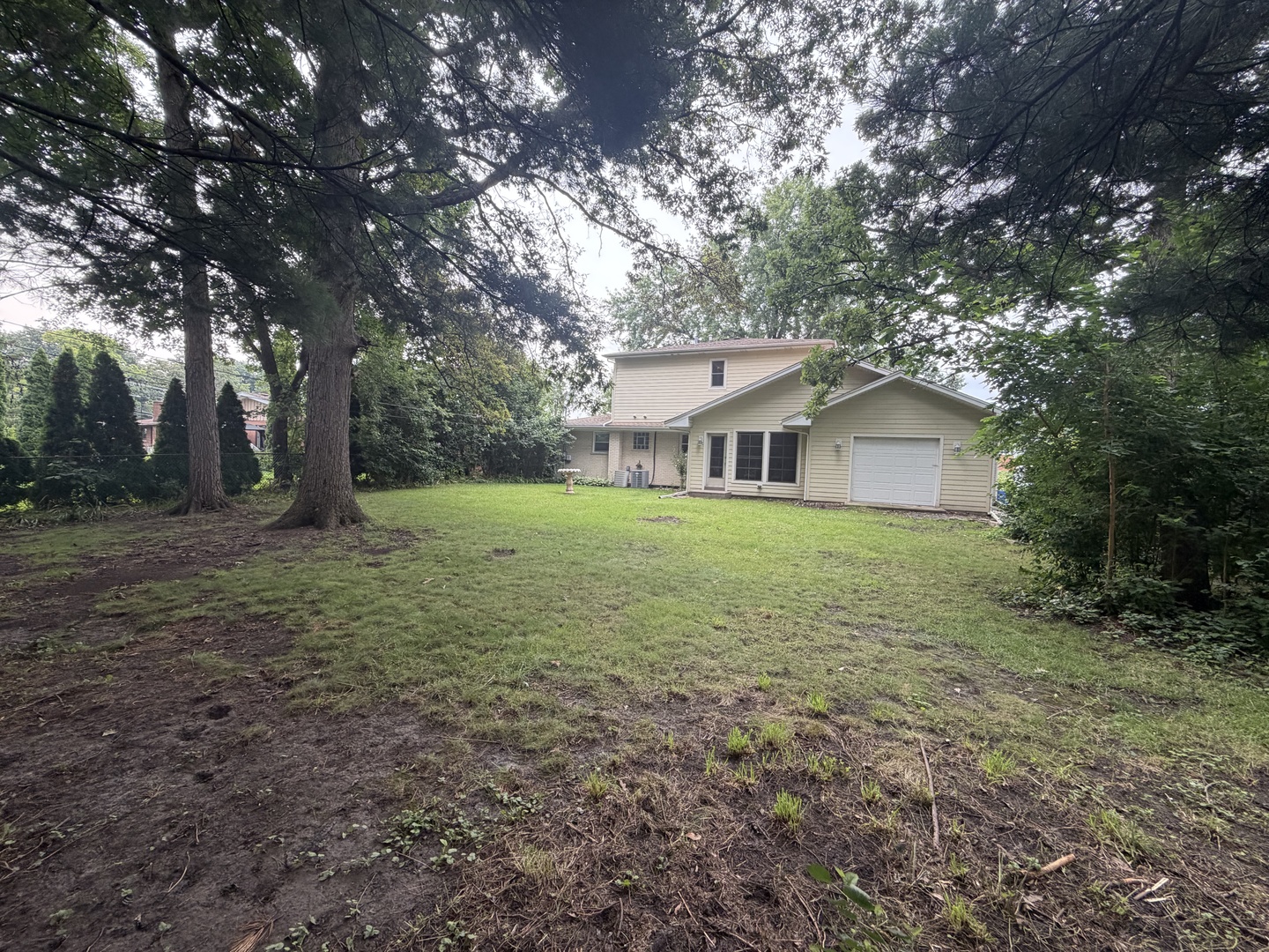 285 E Montrose Avenue Property Photo 22