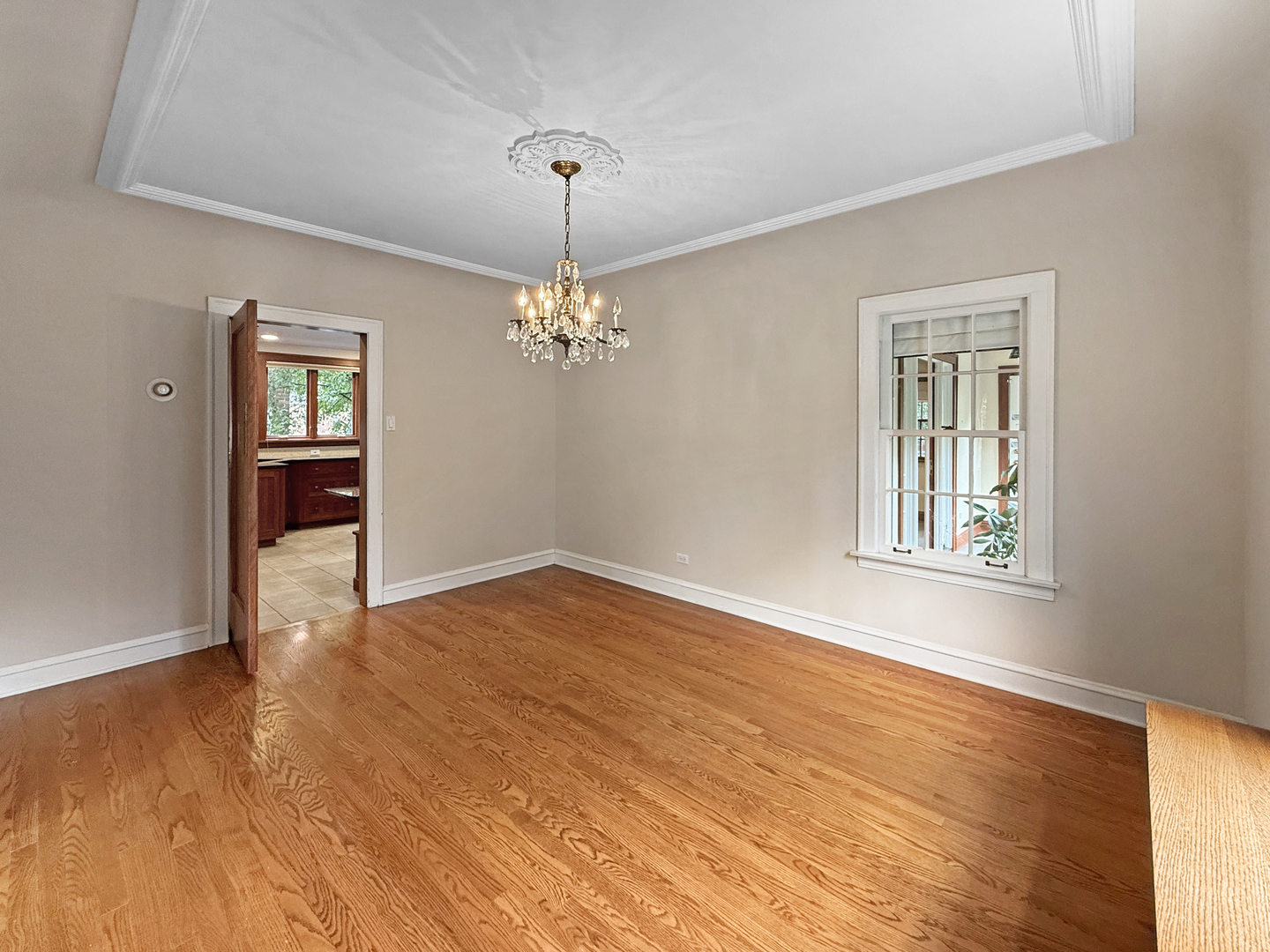 1016 Belleforte Avenue Property Photo 7