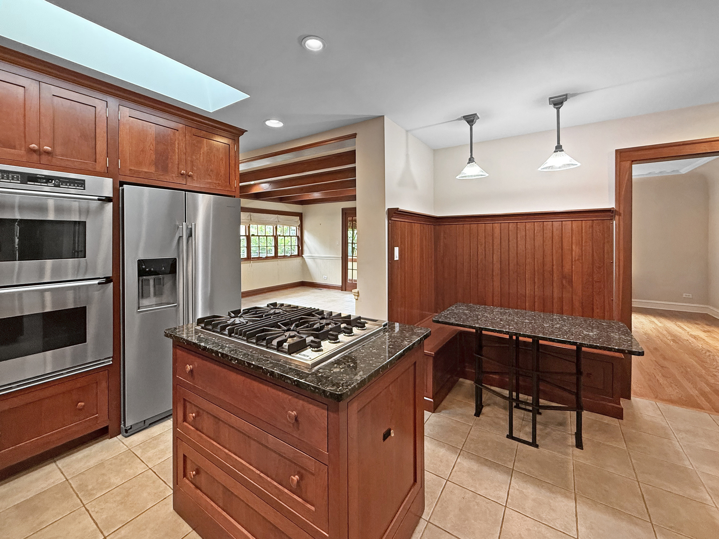 1016 Belleforte Avenue Property Photo 11