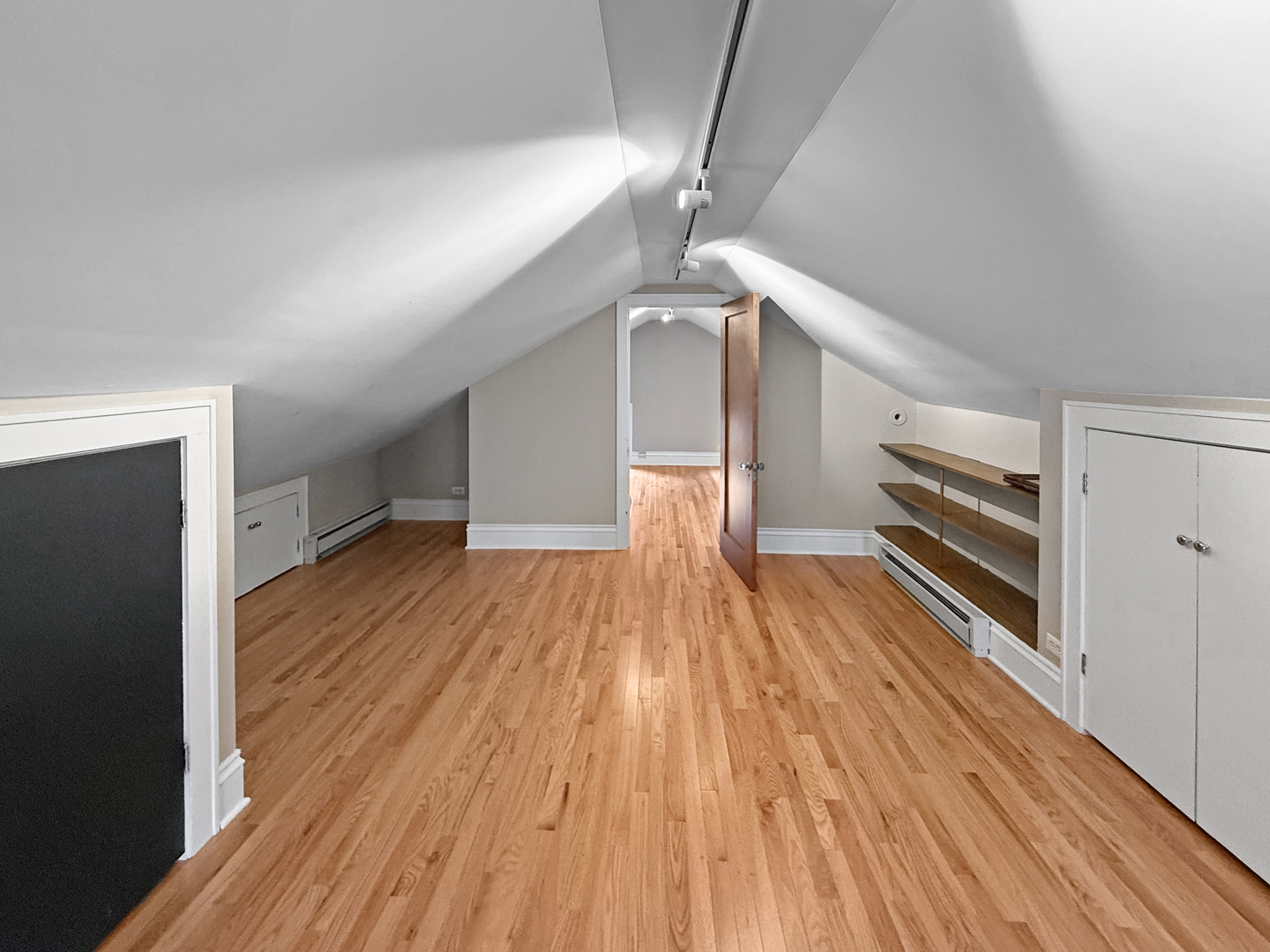 1016 Belleforte Avenue Property Photo 25