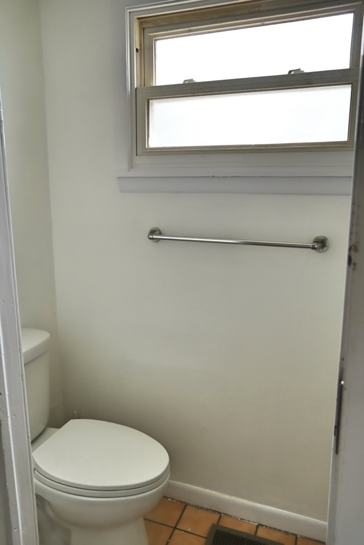 1023 Ashridge Lane Property Photo 9