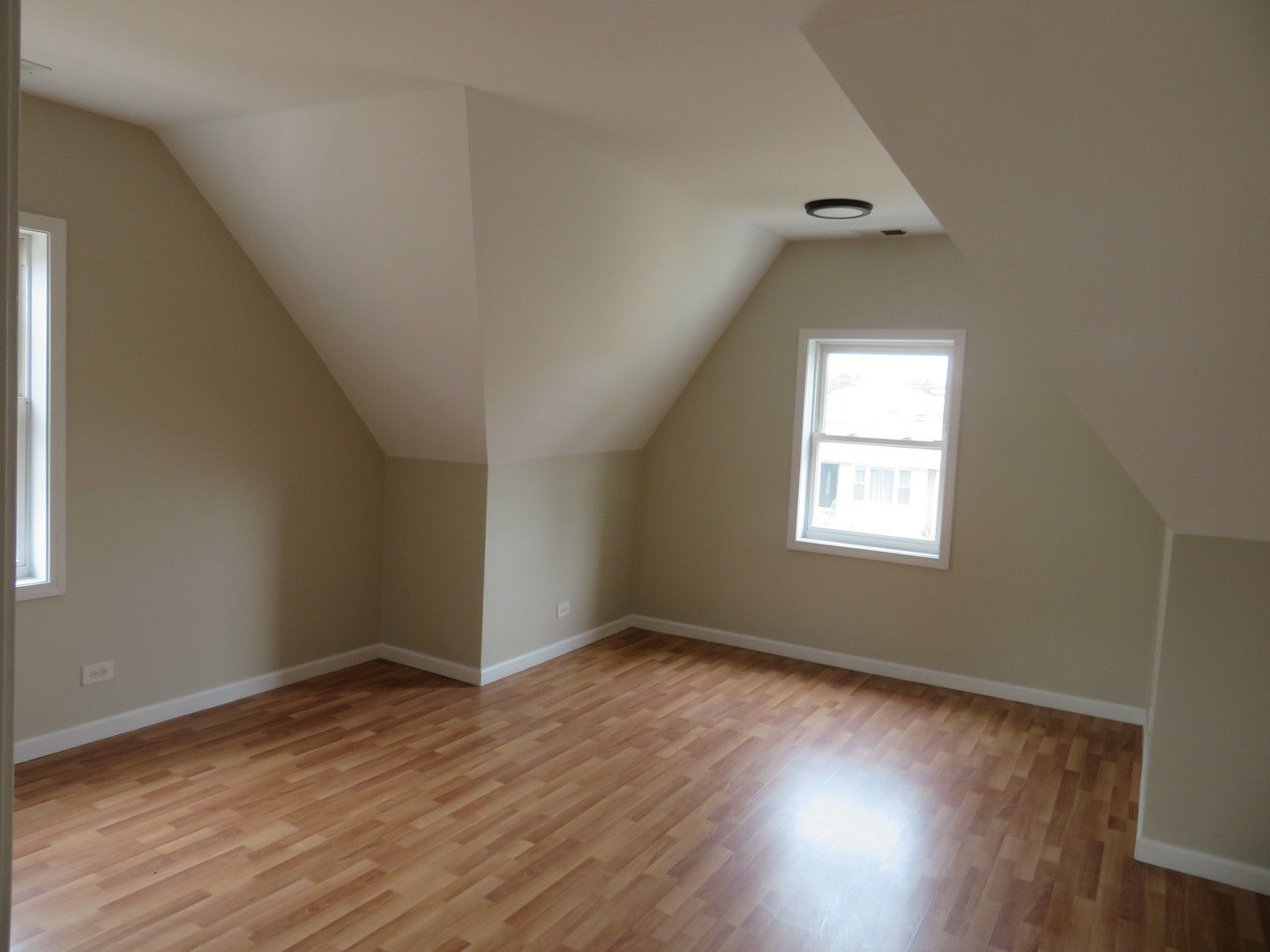 6957 W Fletcher Street Property Photo 5