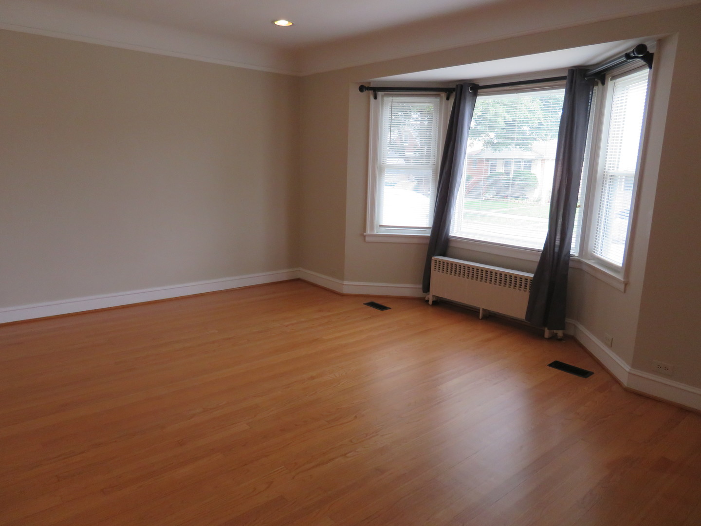 6957 W Fletcher Street Property Photo 20