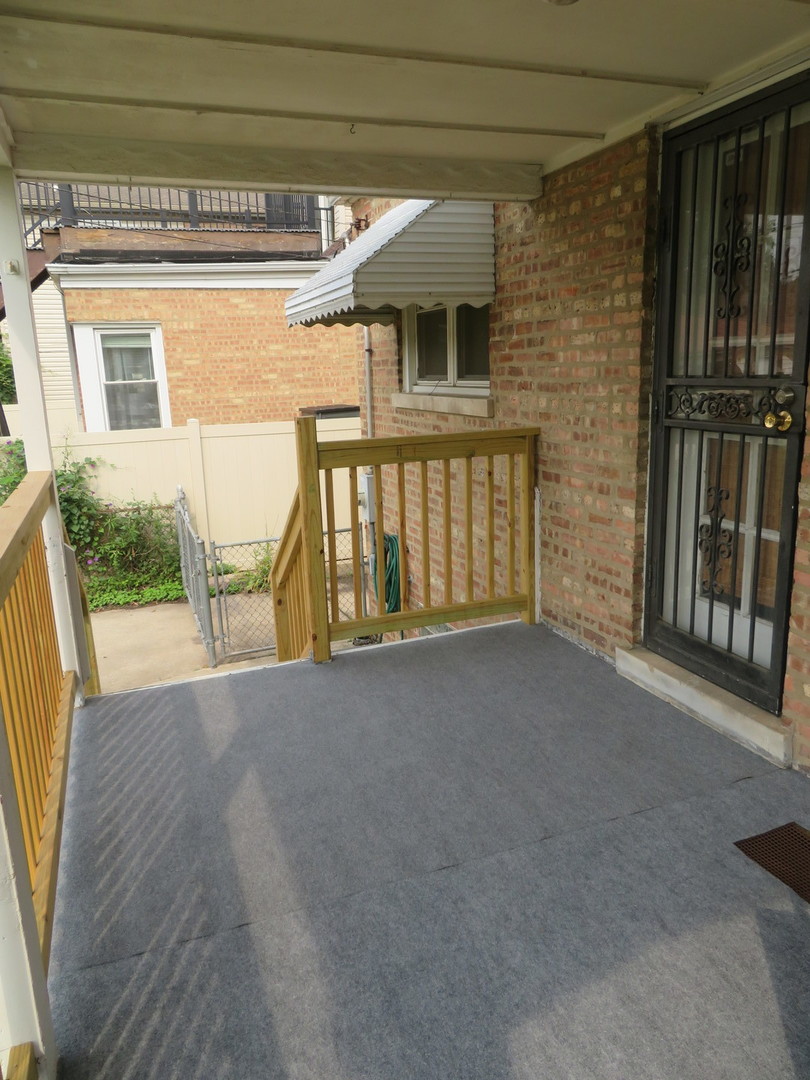 6957 W Fletcher Street Property Photo 42