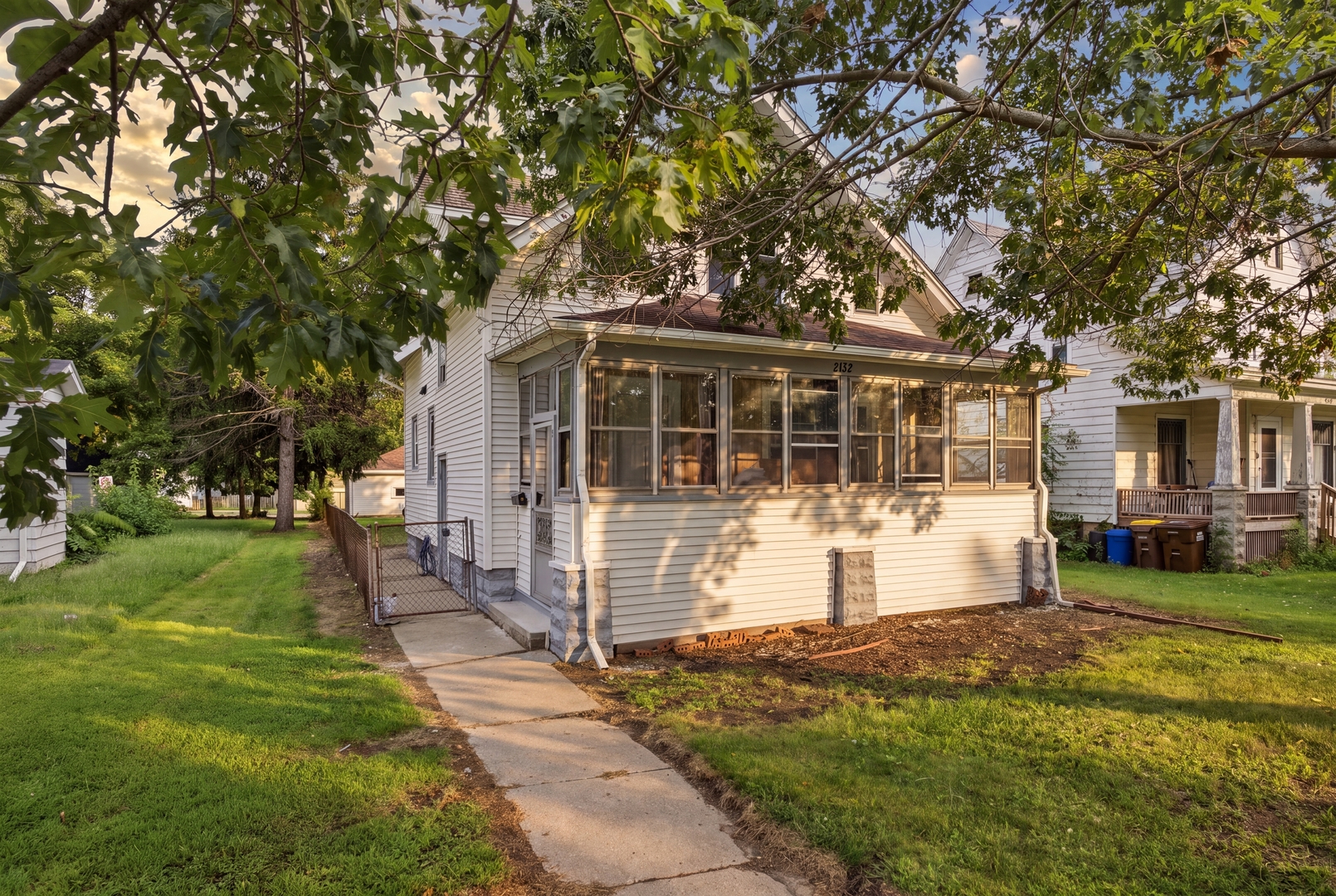 2132 9th Street Property Photo 2