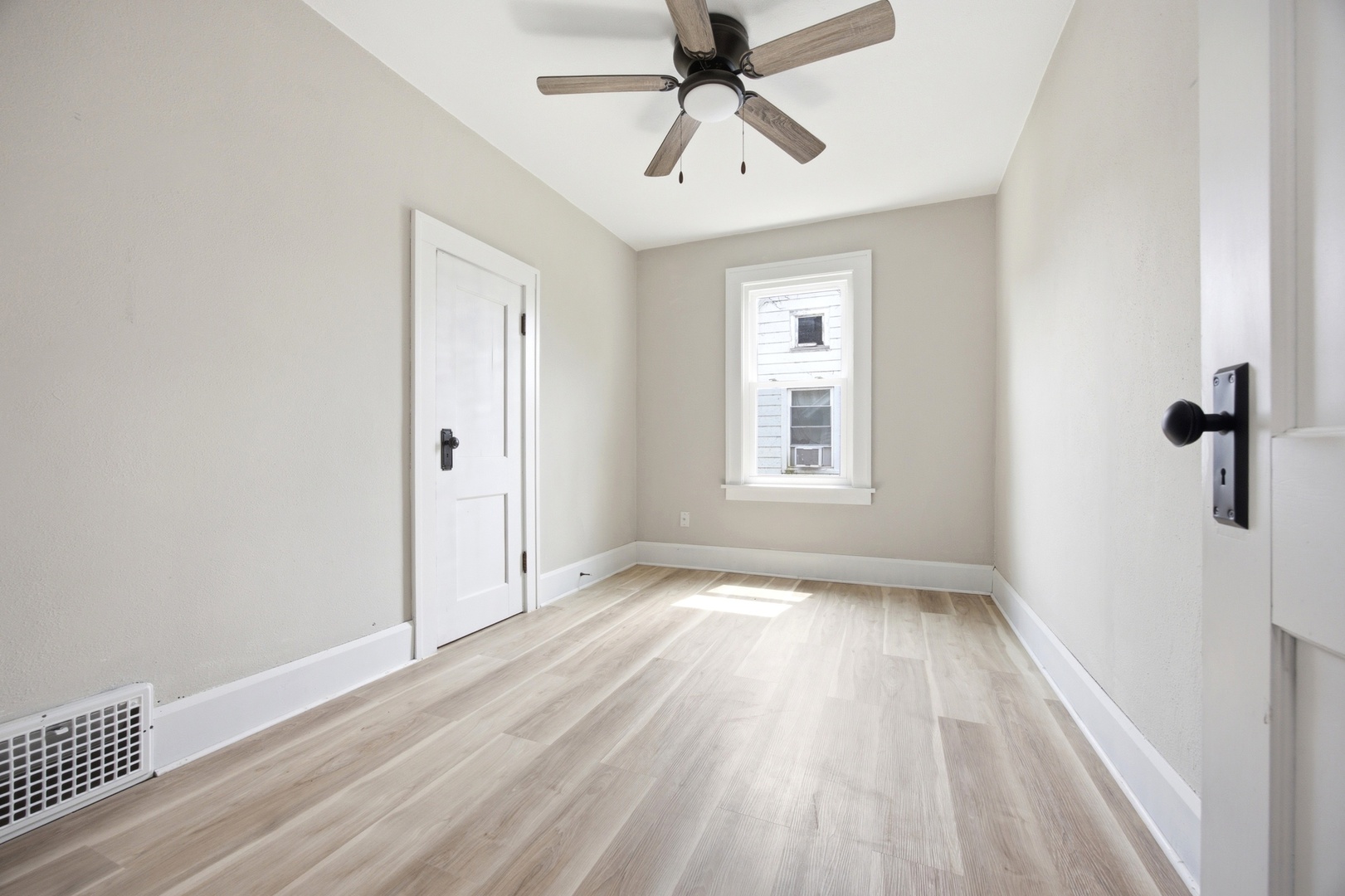 2132 9th Street Property Photo 17