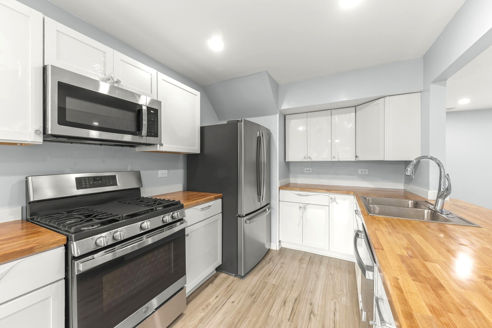 1010 Symphony Drive Property Photo 4